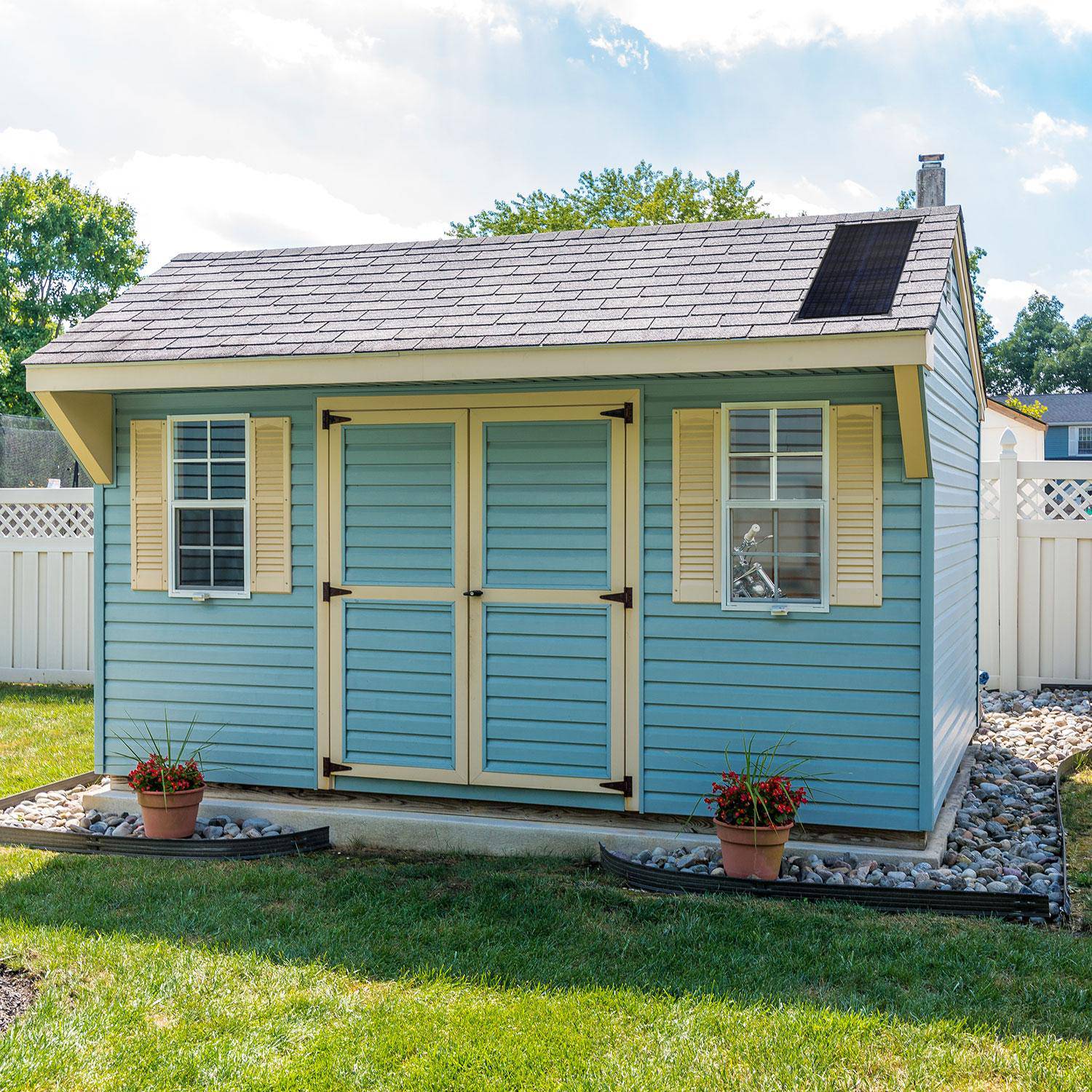 35 Watt Mountable Solar 12V Battery Charger with Solar Controller - Battery Tender®