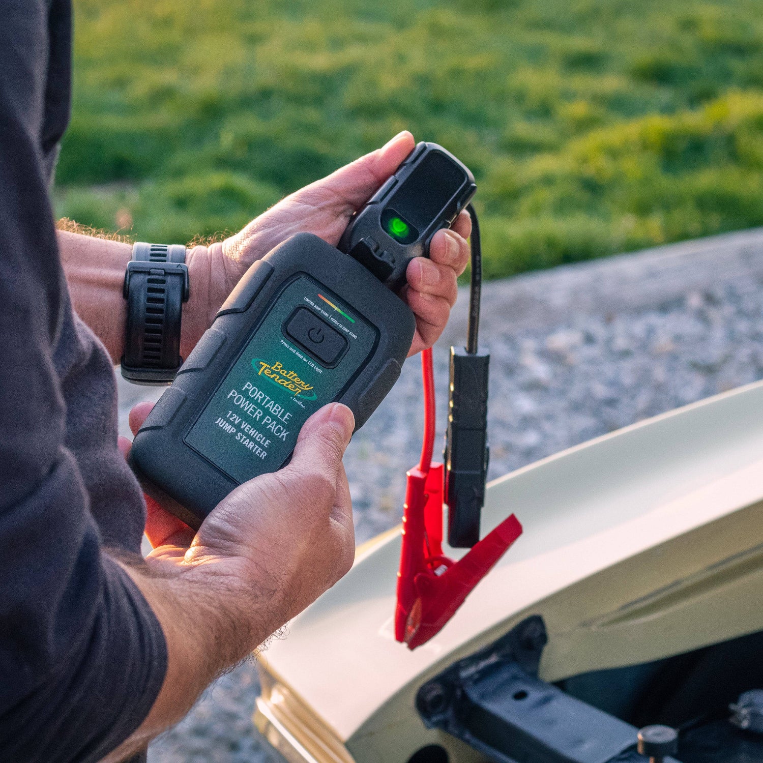 600 AMP Jump Starter - 6400 mAh Power Bank - Battery Tender®