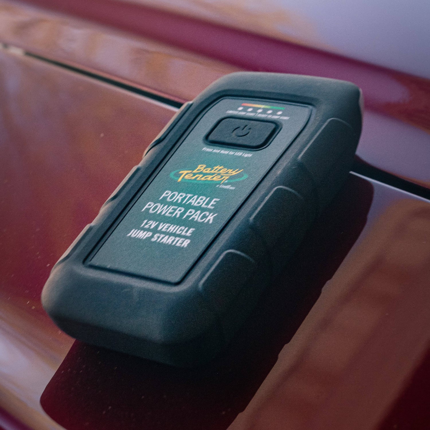 600 AMP Jump Starter - 6400 mAh Power Bank - Battery Tender®