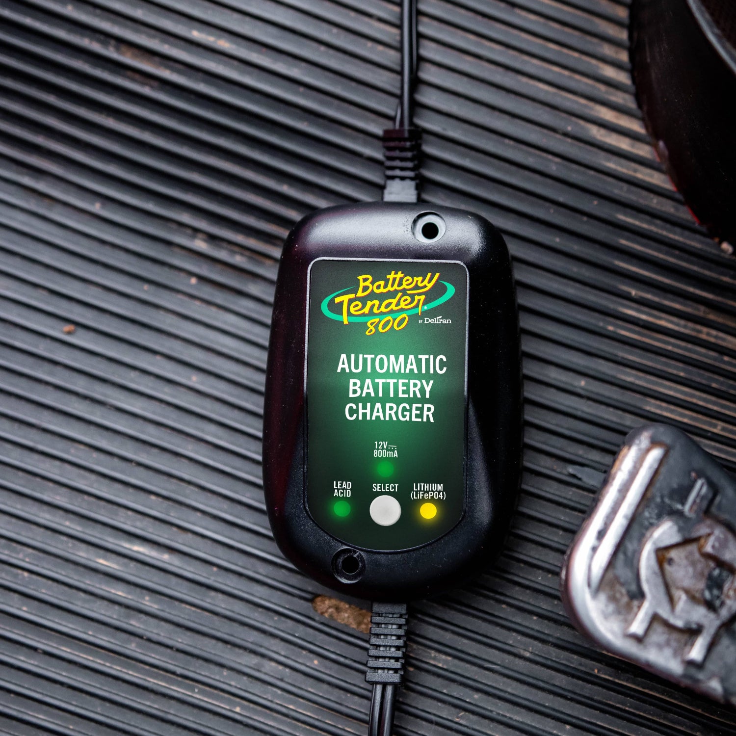 Weather Resistant 800mA, 12V Battery Charger - Battery Tender®