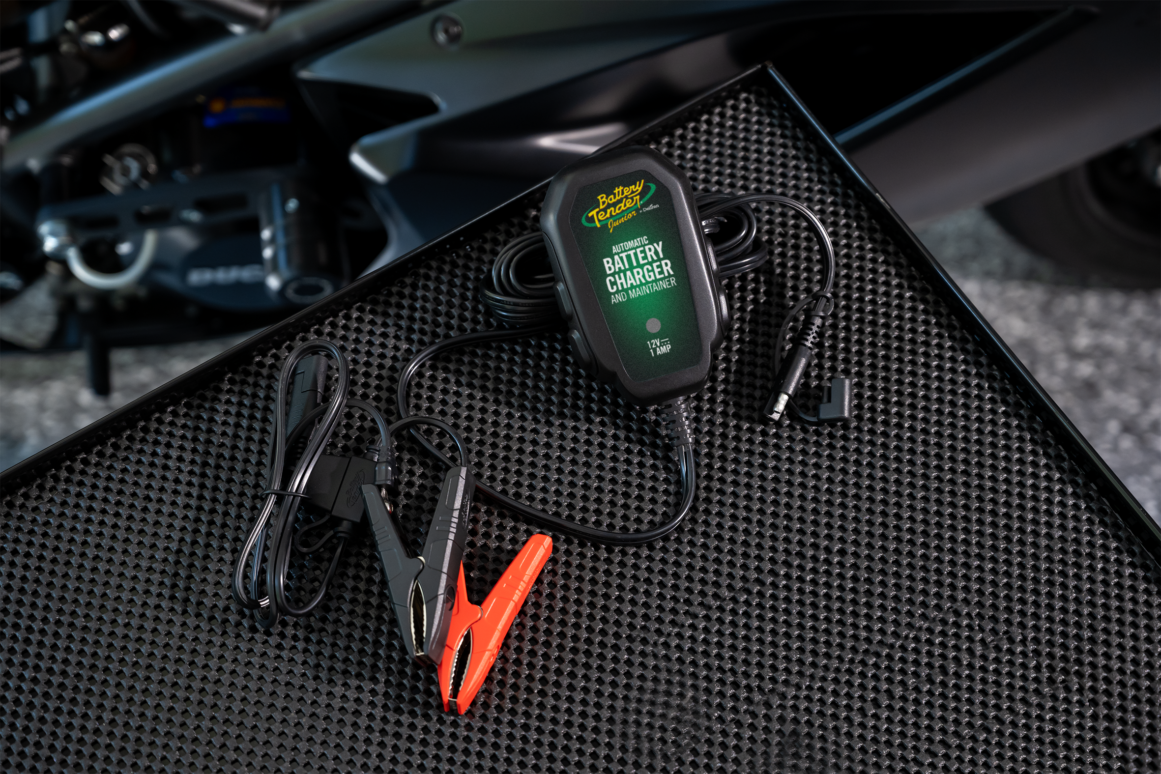 Junior 12V, 1AMP Battery Charger - Available at Walmart - Battery Tender®